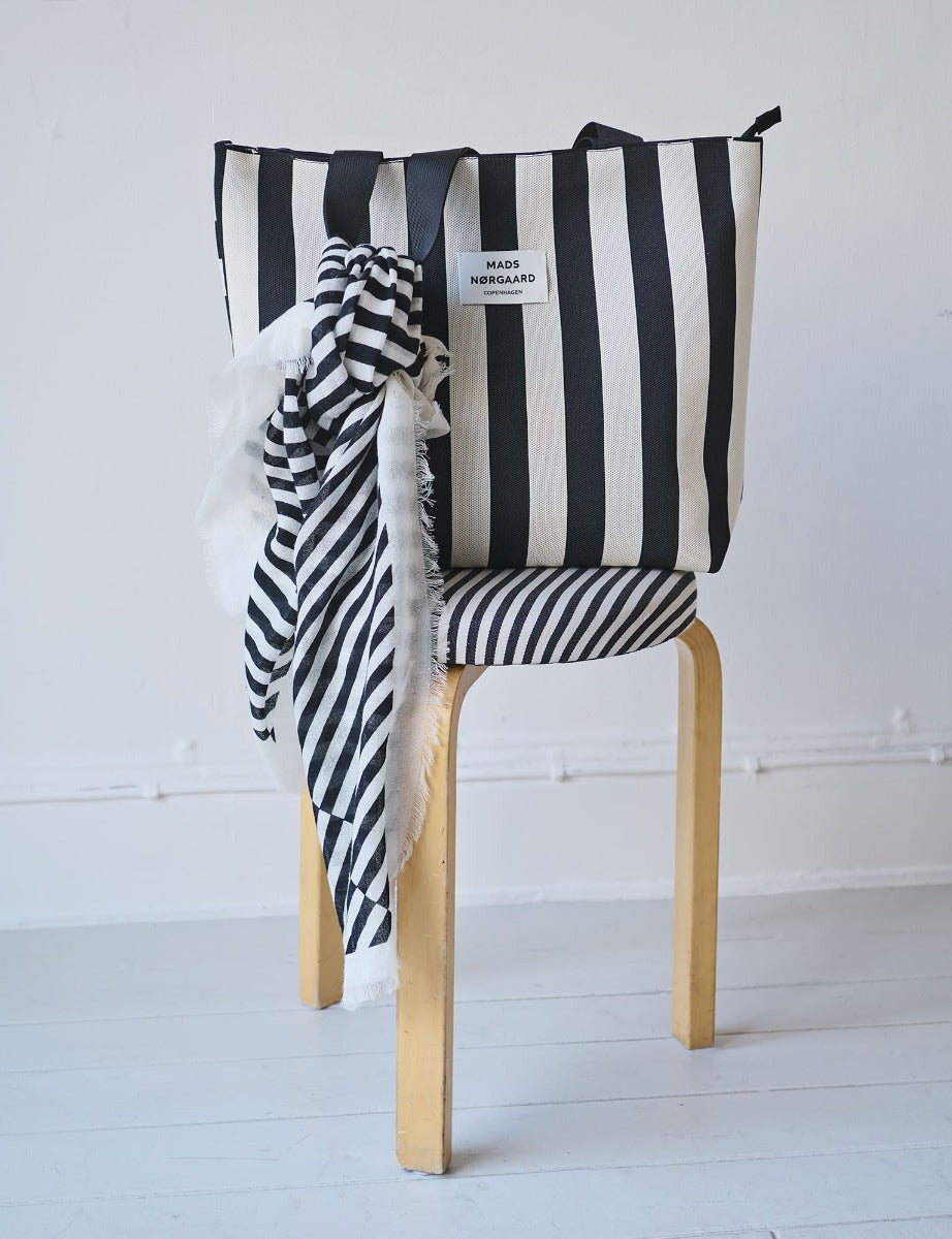 Knit Stripe Tote Bag Black