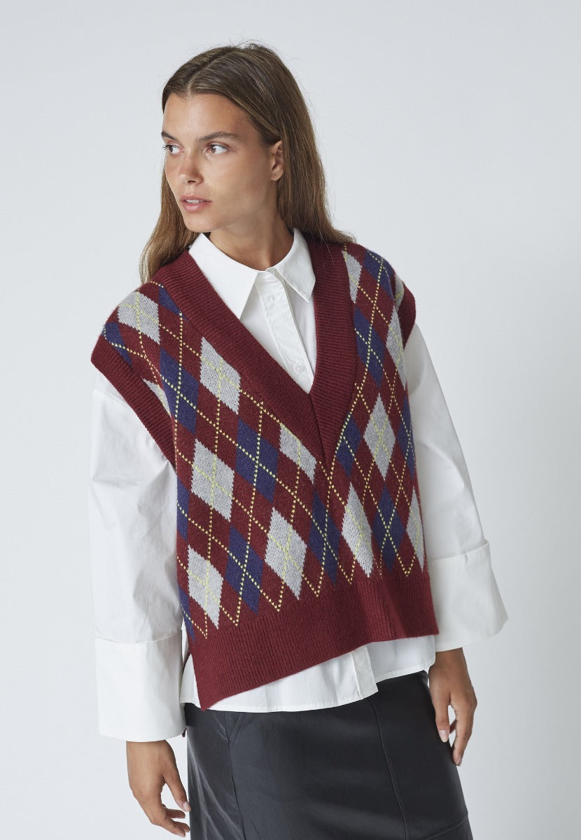Row Check Vest Winered