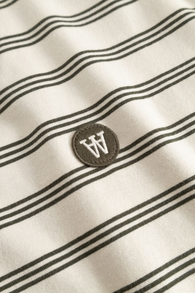 WWEaston X Tee Silver B