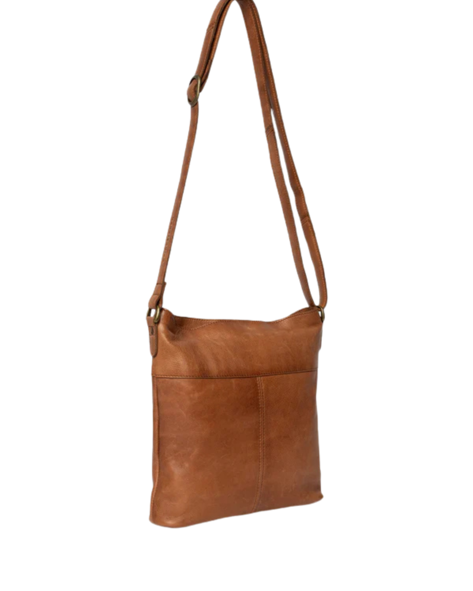 Kay Urban Walnut