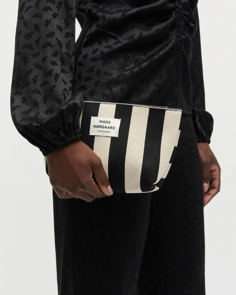 Knit Stripe Hof Make-Up Bag Black