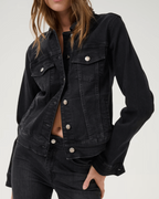 07 The Denim Jacket 148 Black