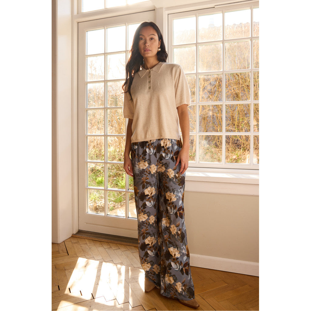 Kono Pants Dark Flower